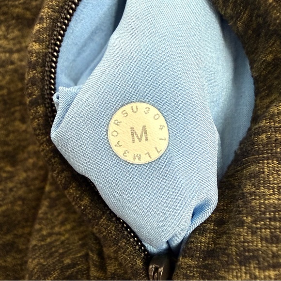 Lululemon Men’s Surge Warm 1/2 Zip Heathered Utilitarian / Black Long Sleeve - Picture 13 of 13